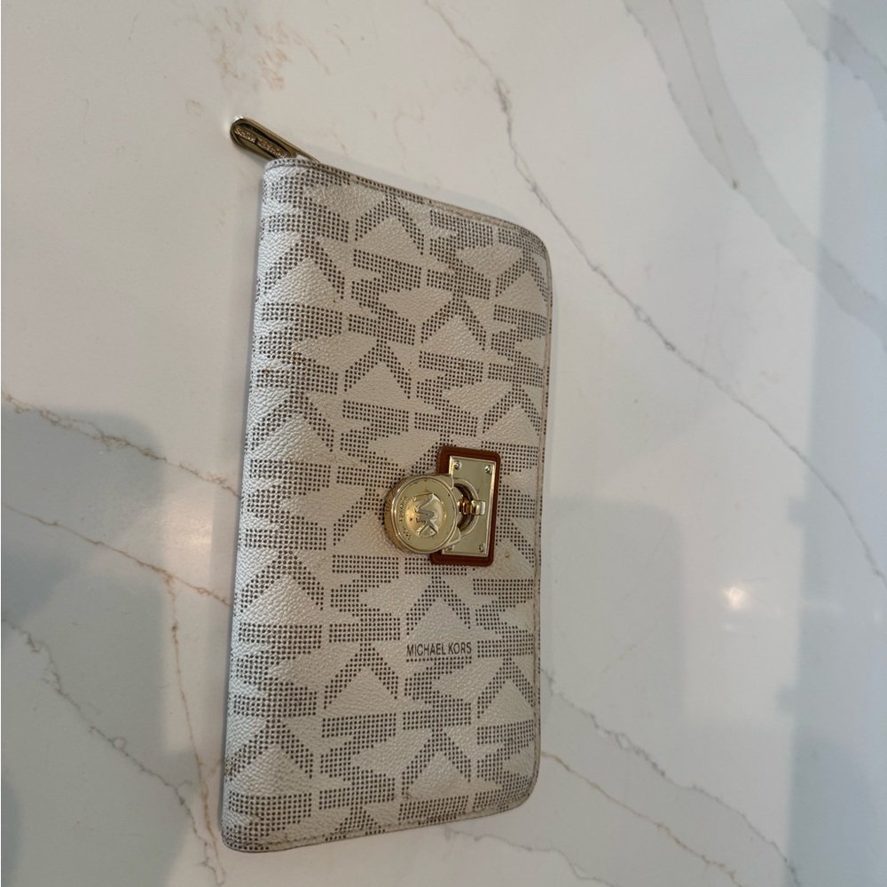 Michael Kors Gray and Gold Patterned Wallet